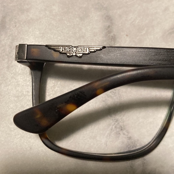 POLICE - Picture 7 of 15